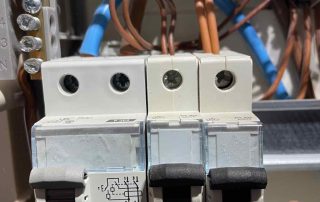 Incorrect cables in brekers