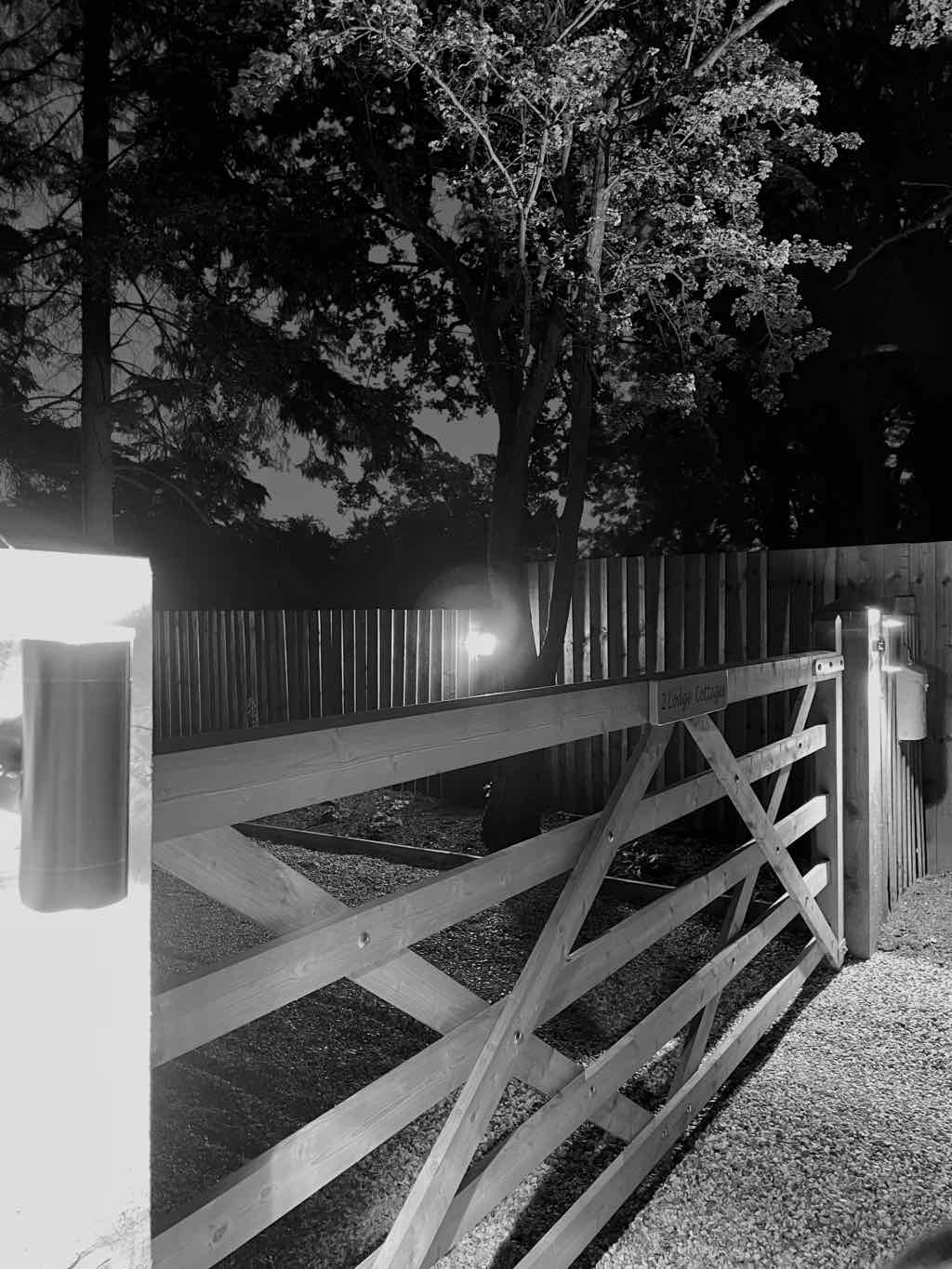 up & down Gate lights