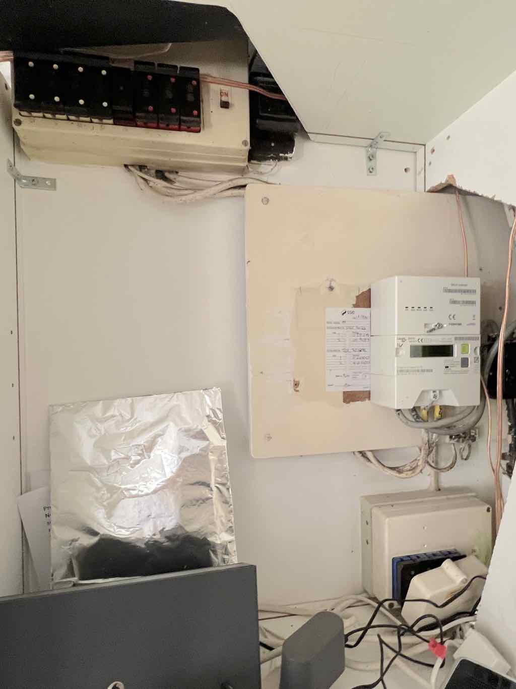 Old 3036 fuse board & meter