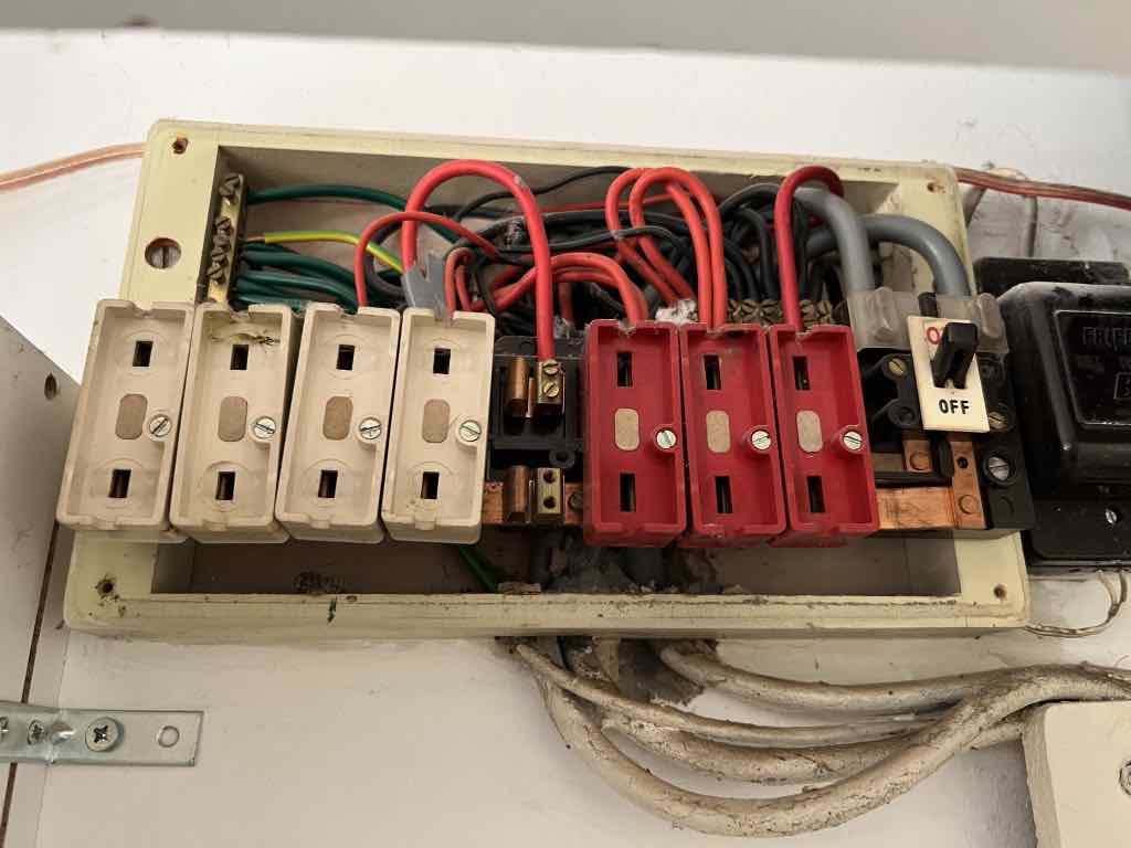 Old 3036 Fuse Board
