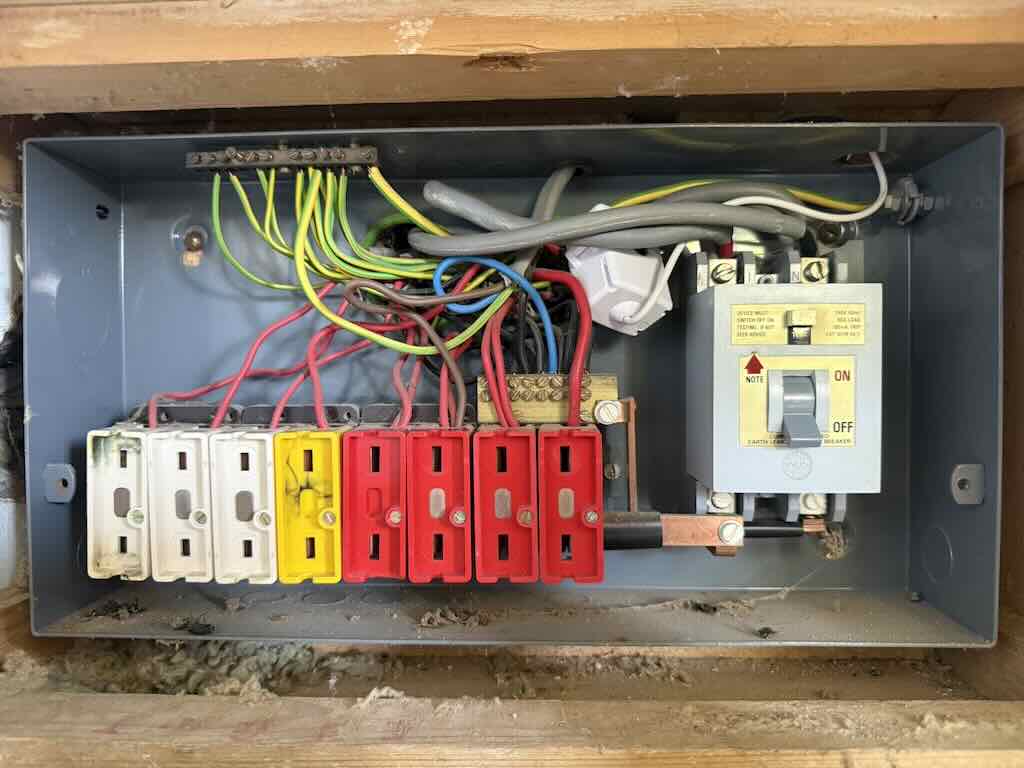 Old wylex 3036 RCD main switch fuse board
